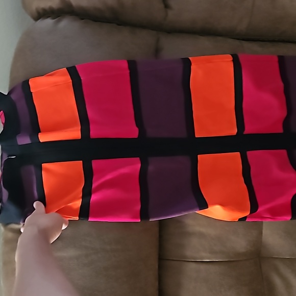 Express halter dress - Picture 2 of 5